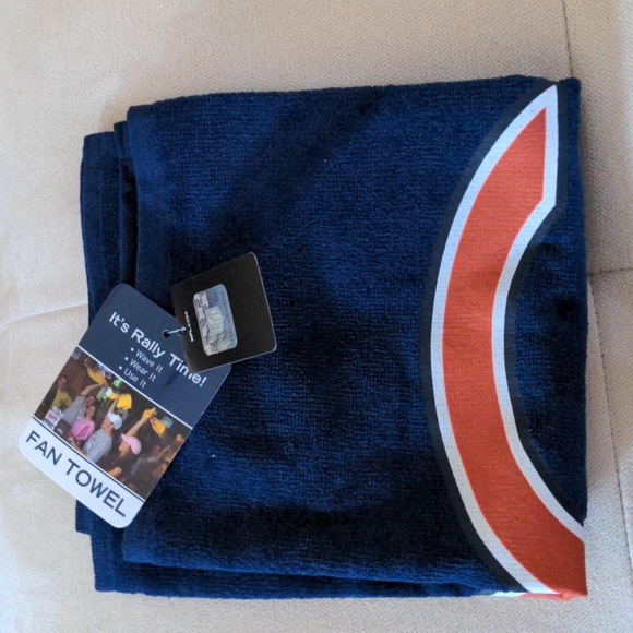 Fanchest NFL, Bears box - NWT - Picture 2 of 5